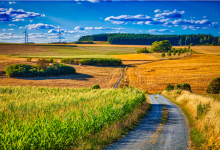 北京市2021-2023年推进数据中心从“云﹢端”集中式架构向“云﹢边﹢端”分布式架构演变-边缘云